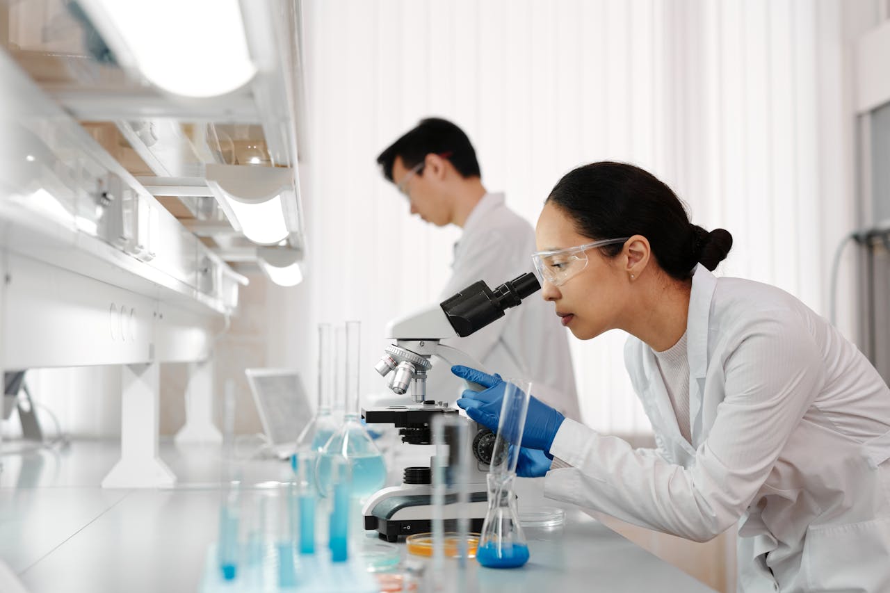 Top In-Demand Careers in USA 2025 - Microbiologist